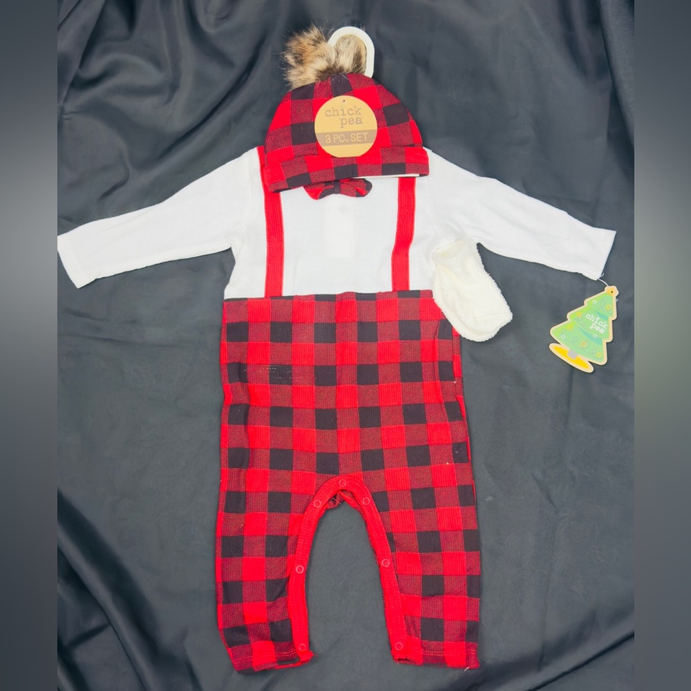 Chick Pea Red & Black Plaid Baby Boy 3 Piece Christmas Onsie/Hat & Sock Set. NWT